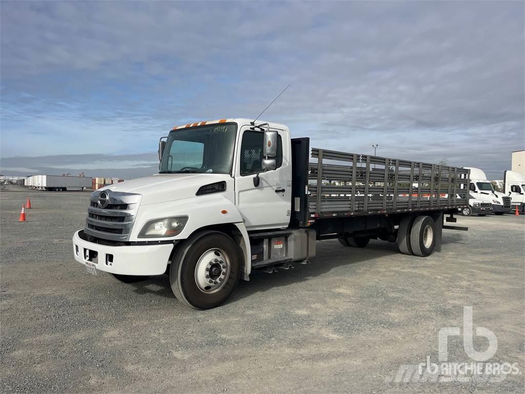 Hino 268 Camiones de cama baja