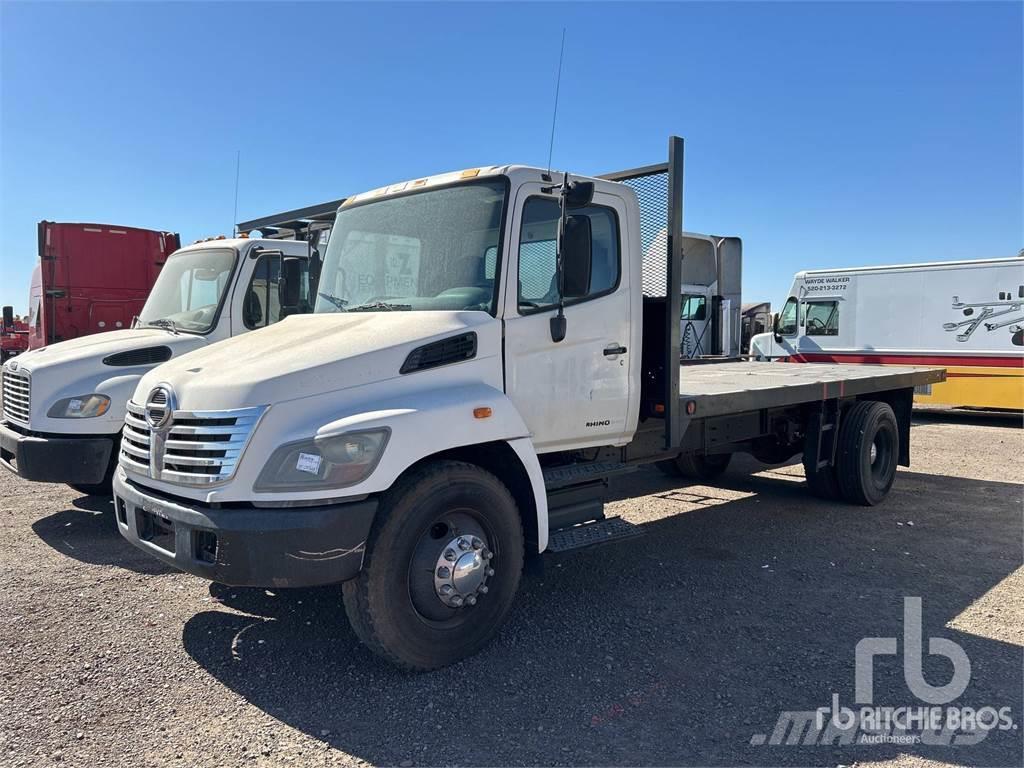 Hino 268 Camiones de cama baja