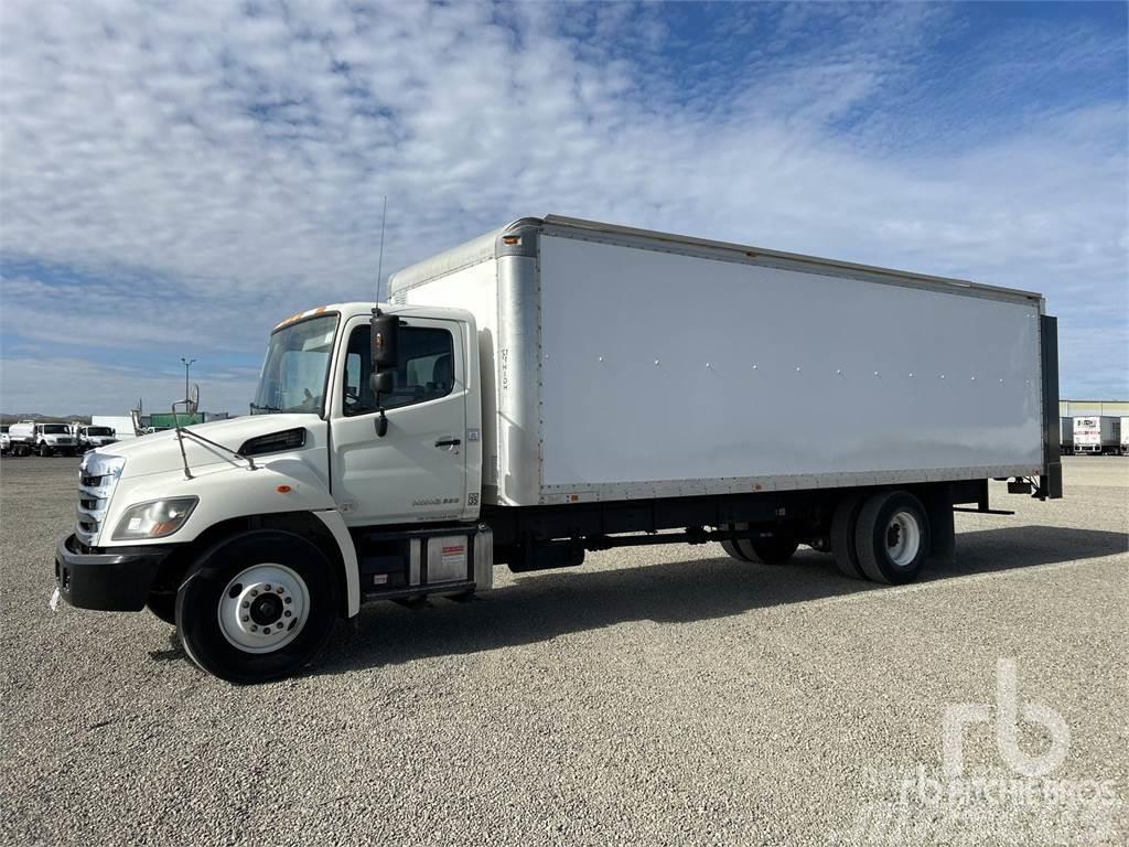 Hino 338 Furgonetas cerradas