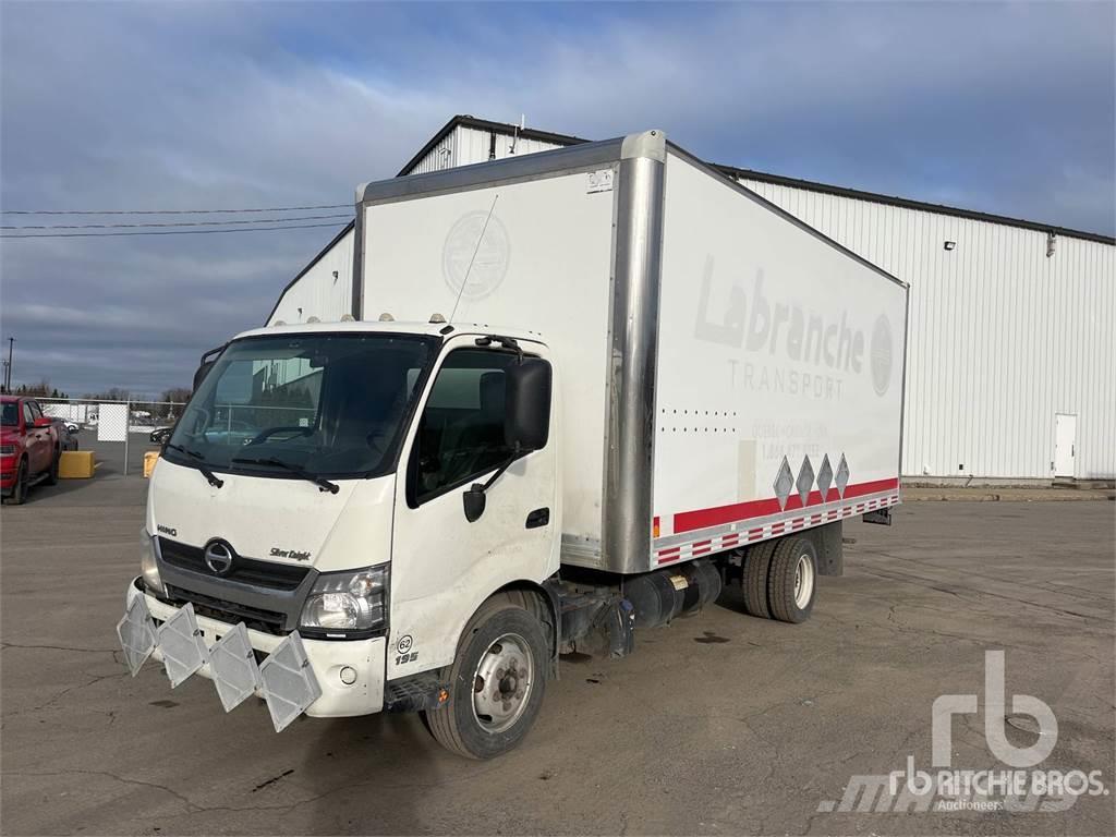 Hino 740 Furgonetas cerradas