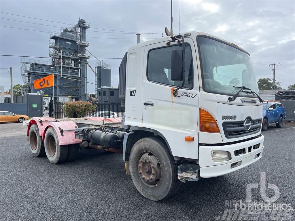 Hino FM1J Camiones con chasís y cabina