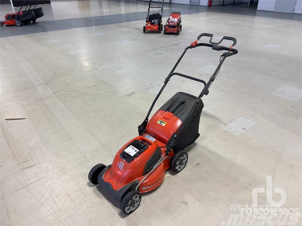 Husqvarna LC141I Otras máquinas de jardinería y limpieza urbana