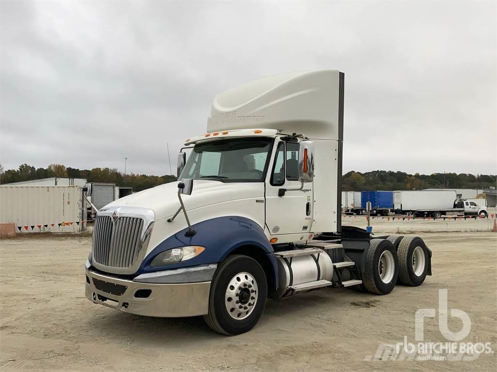  INTER PROSTAR Camiones tractor