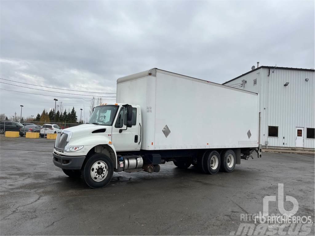 International 4400 Furgonetas cerradas