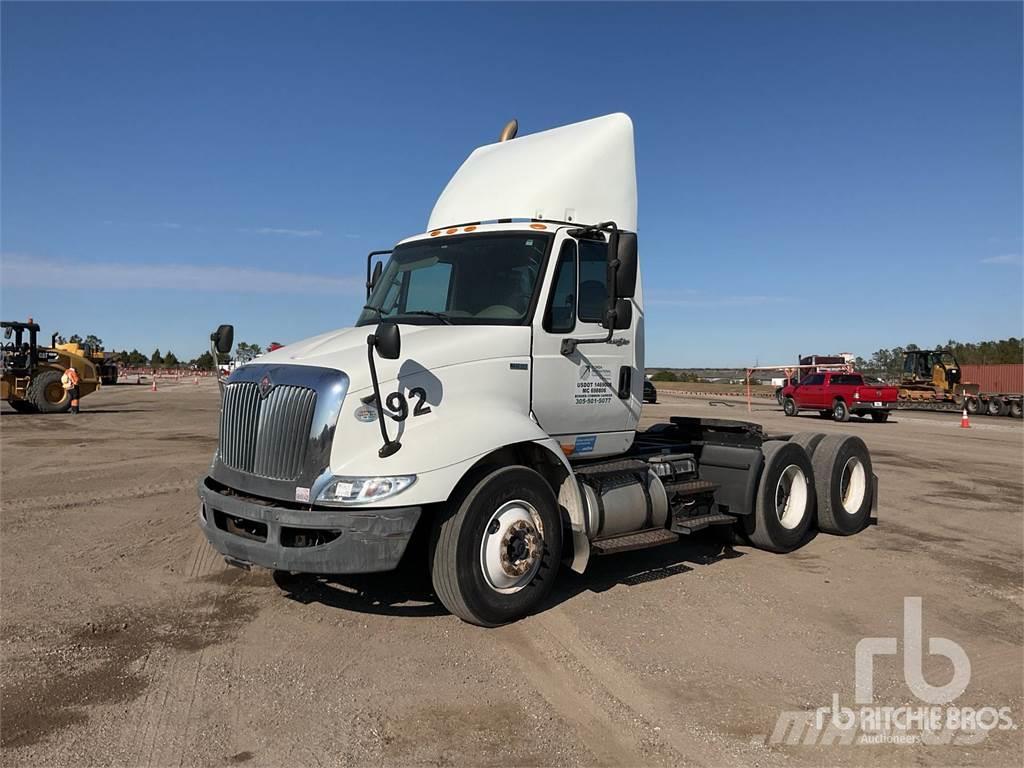 International 8600 Camiones tractor