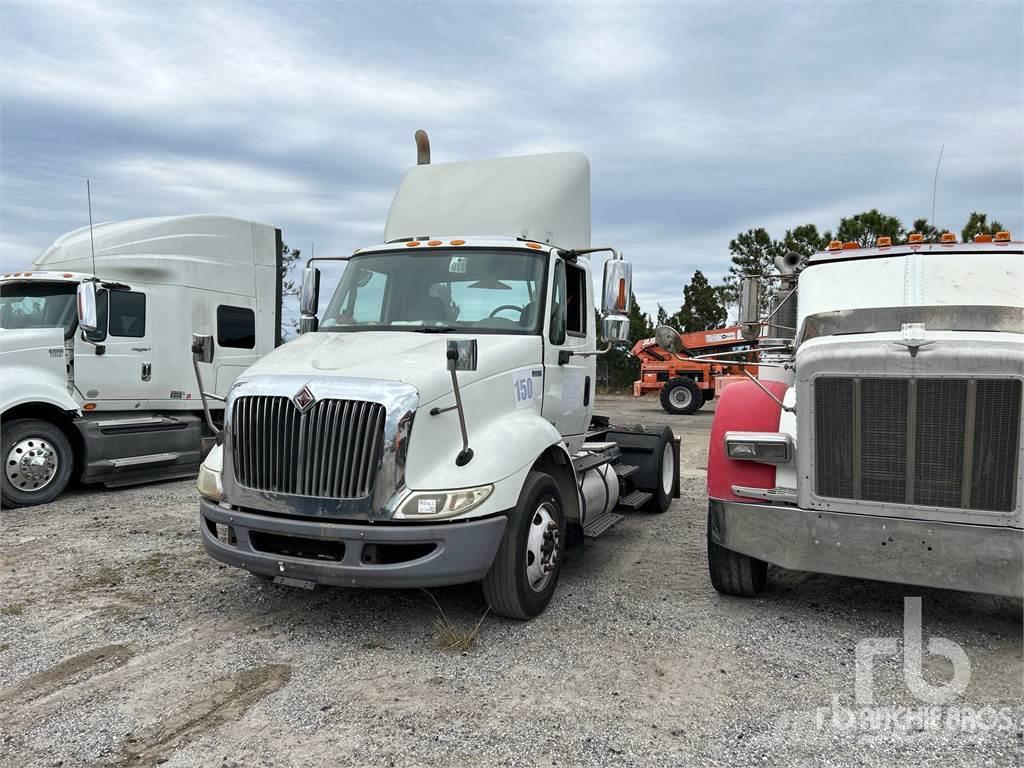 International 8600 Camiones tractor