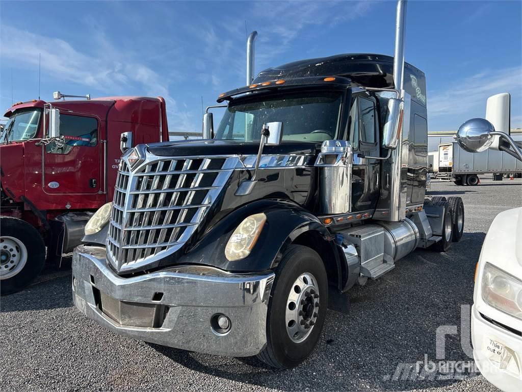 International LONESTAR Camiones tractor