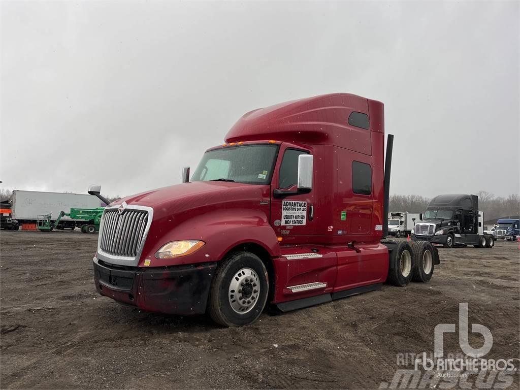 International LT625 Camiones tractor