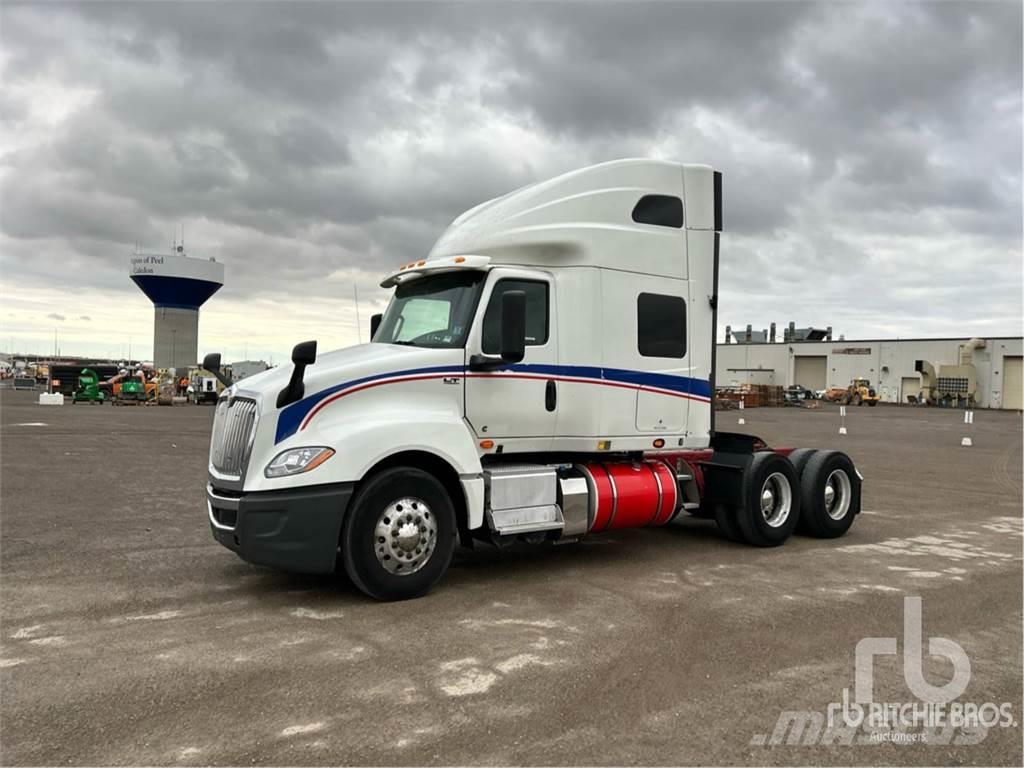 International LT625 Camiones tractor