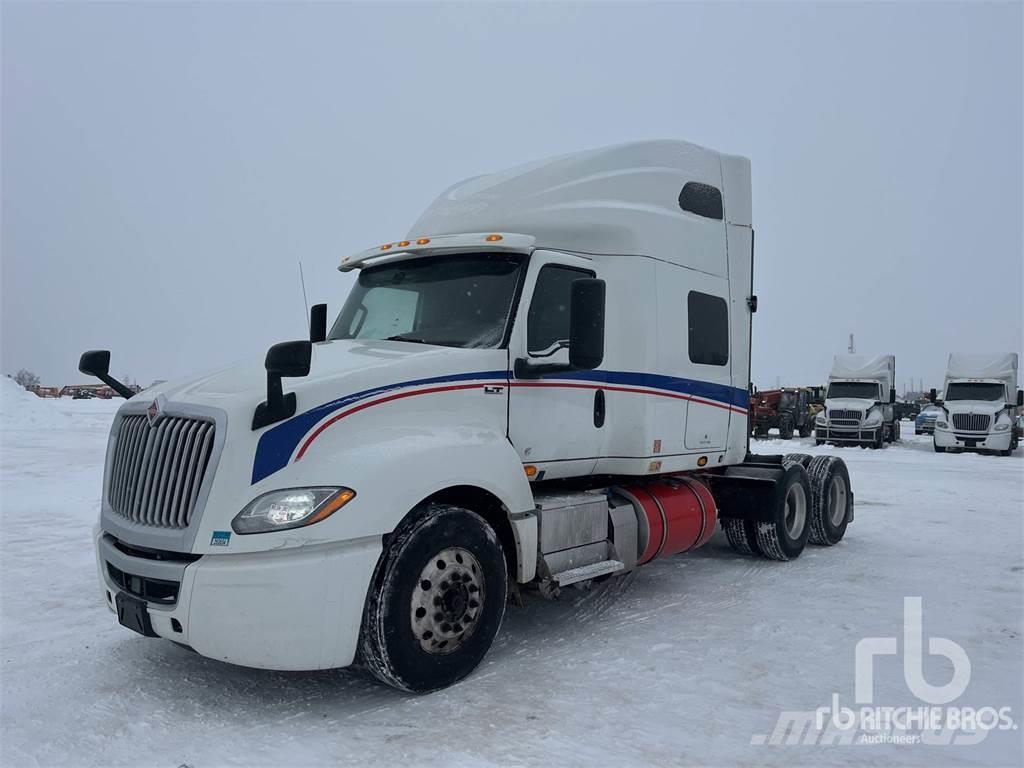 International LT625 Camiones tractor