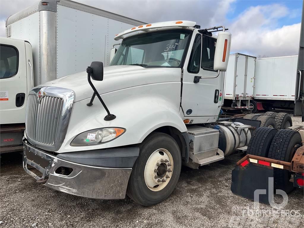 International PROSTAR Camiones tractor