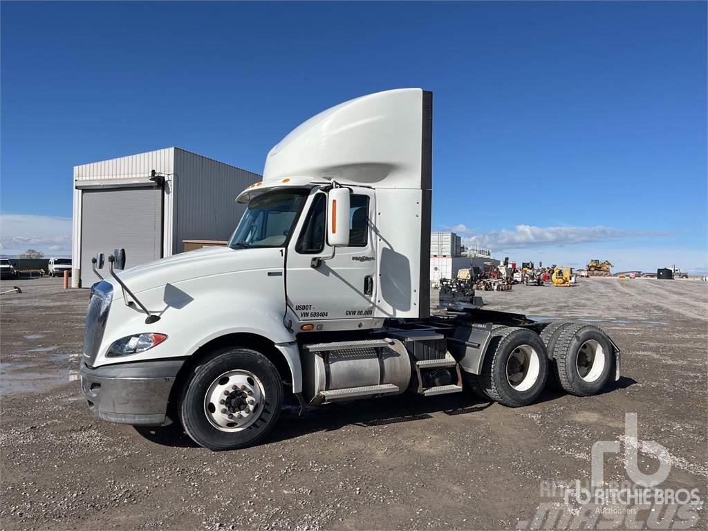 International PROSTAR Camiones tractor