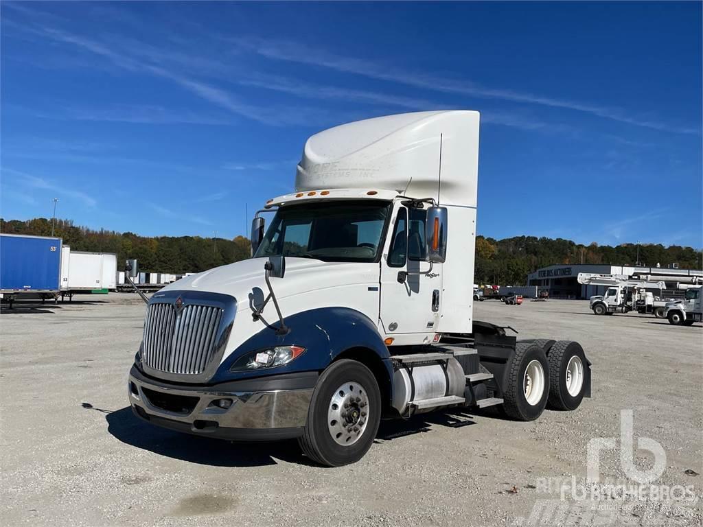 International PROSTAR Camiones tractor