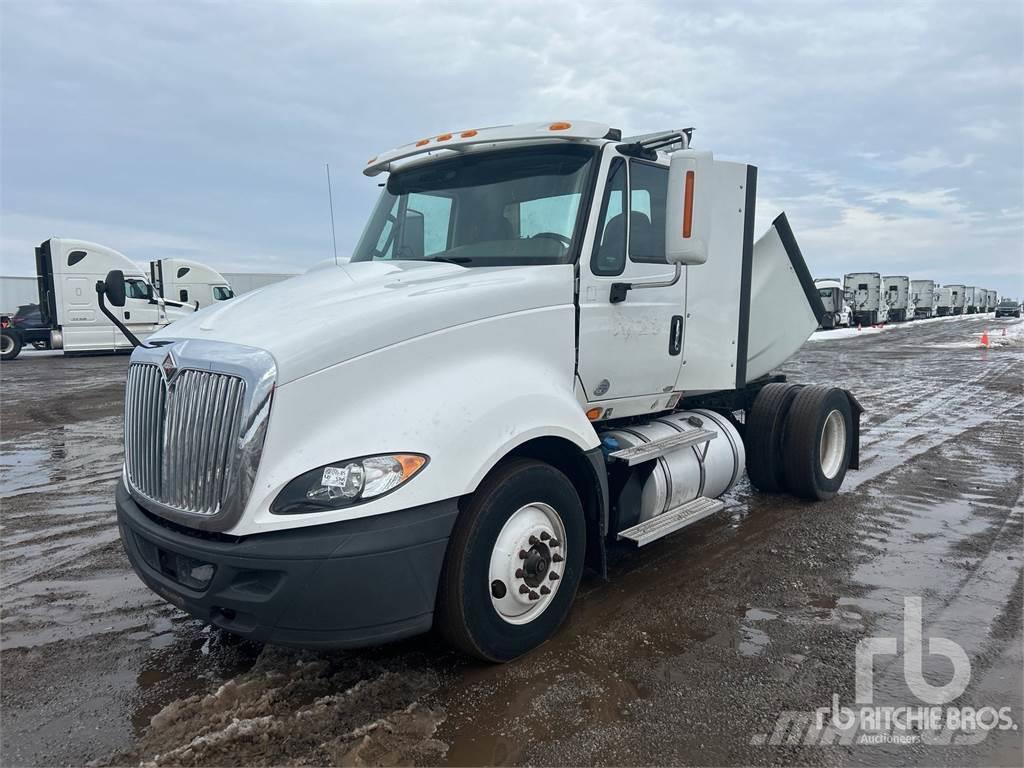 International PROSTAR Camiones tractor