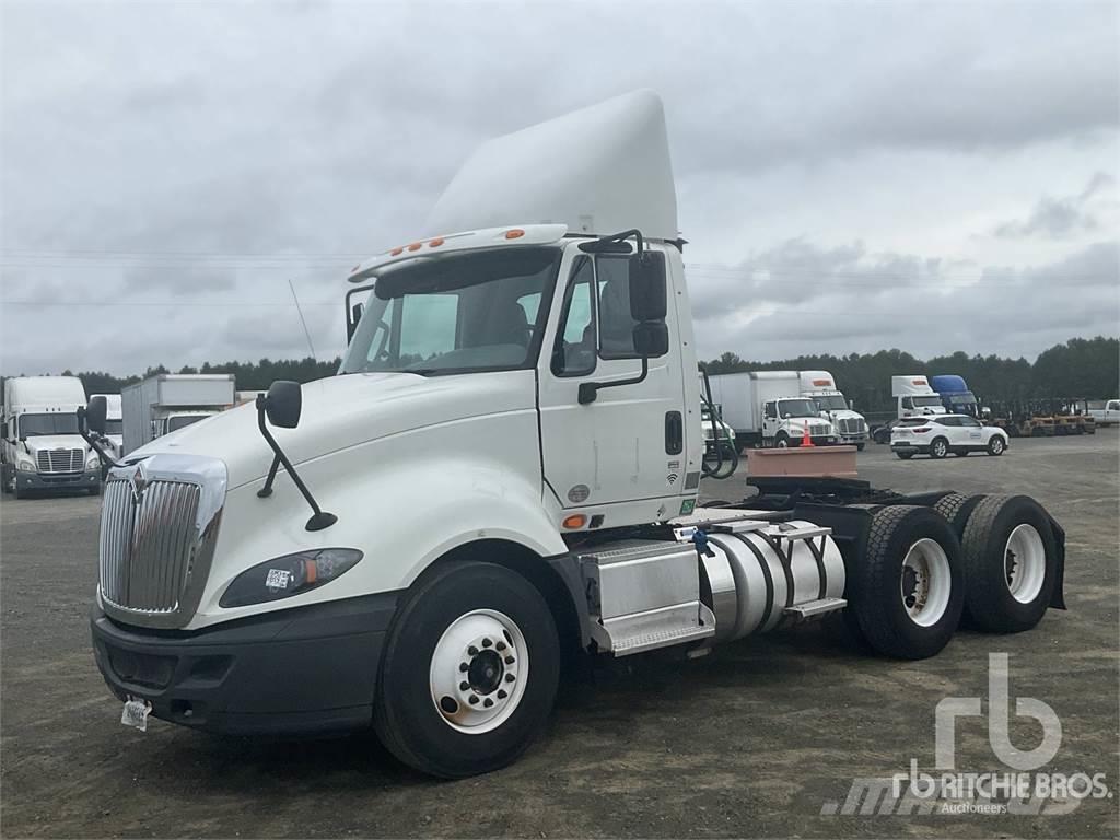 International PROSTAR Camiones tractor