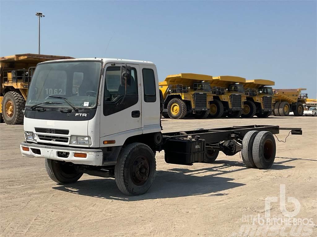 Isuzu FTR Camiones con chasís y cabina