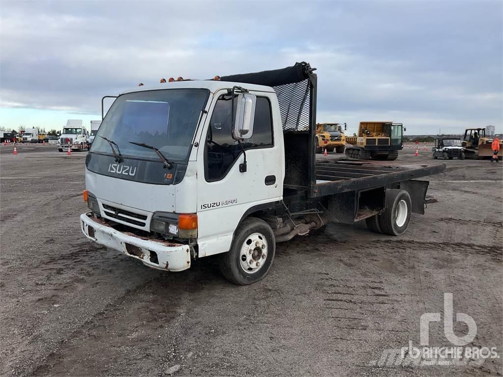 Isuzu NPR Camiones de cama baja