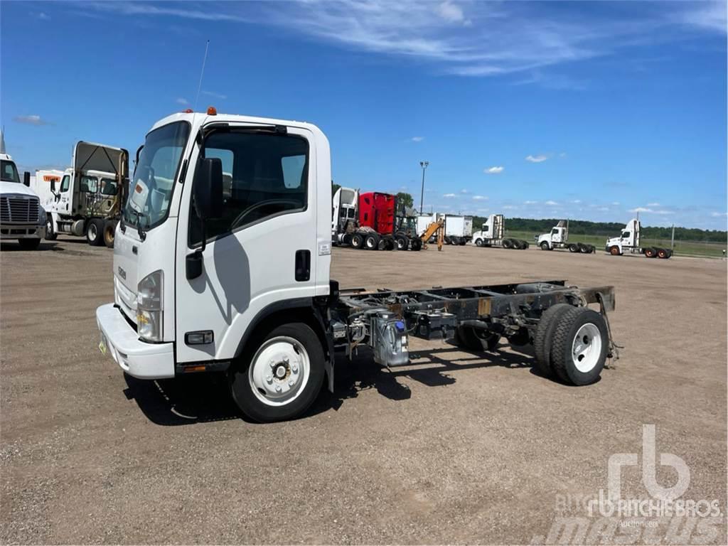 Isuzu NQR Camiones con chasís y cabina