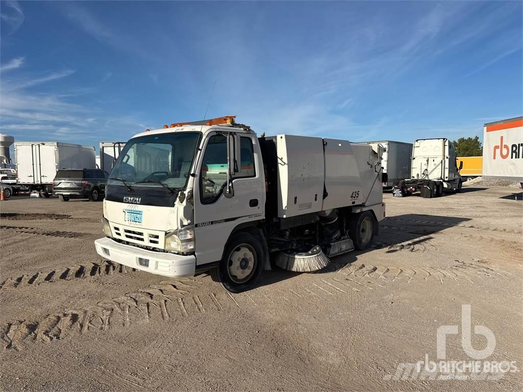 Isuzu NQR Camión de barrendero