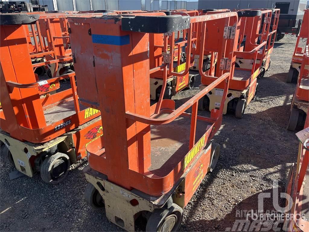 JLG 1230ES Plataformas con brazo de elevación manual