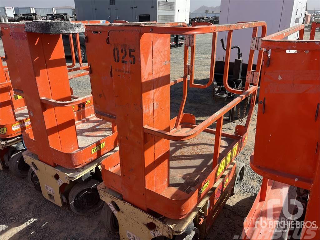 JLG 1230ES Plataformas con brazo de elevación manual