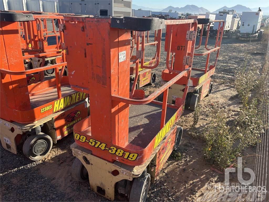 JLG 1230ES Plataformas con brazo de elevación manual