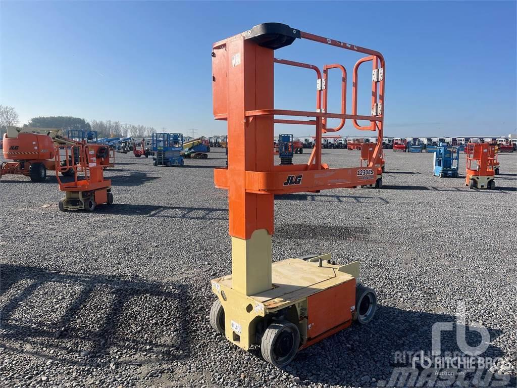 JLG 1230ES Plataformas con brazo de elevación manual