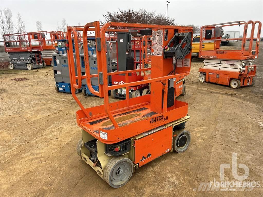 JLG 1230ES Plataformas con brazo de elevación manual