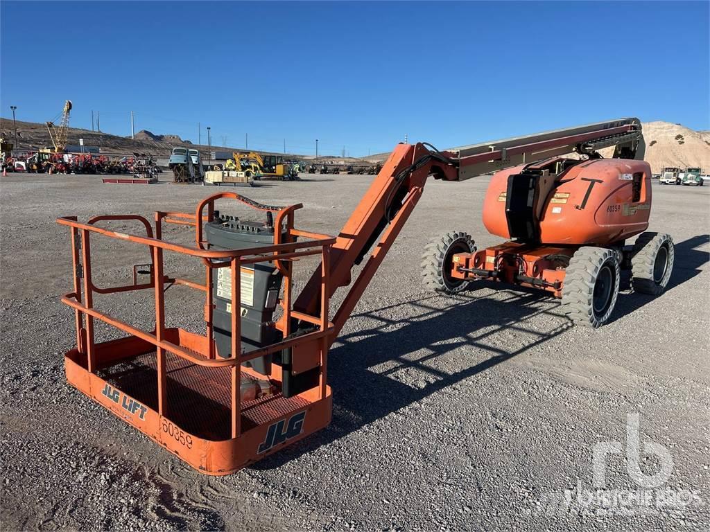 JLG 500 Plataformas con brazo de elevación manual