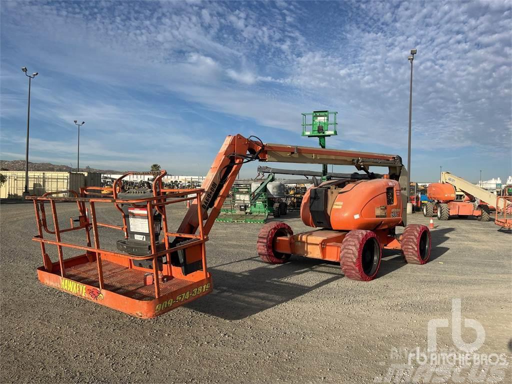 JLG 600AJ Plataformas con brazo de elevación manual