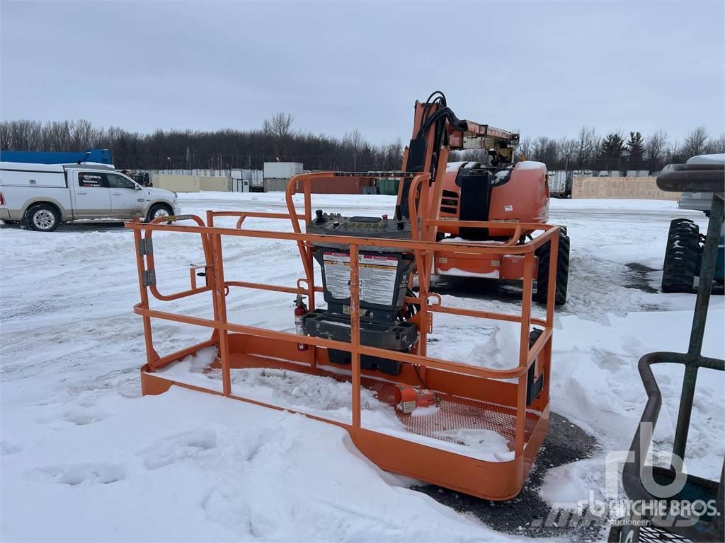 JLG 600AJ Plataformas con brazo de elevación manual