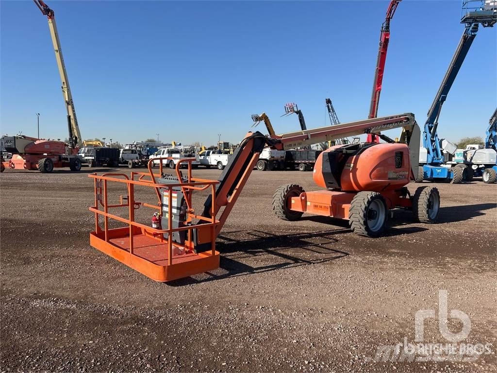 JLG 600AJ Plataformas con brazo de elevación manual