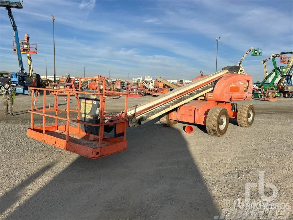 JLG 600S Plataformas con brazo de elevación manual