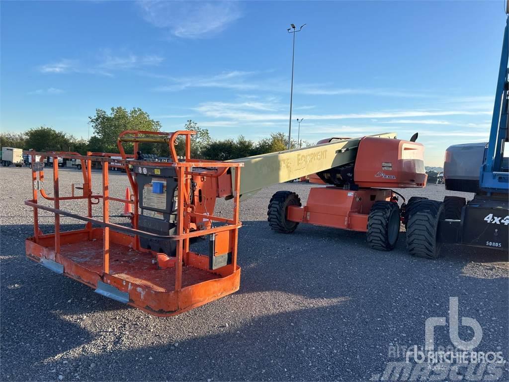 JLG 600S Plataformas con brazo de elevación manual