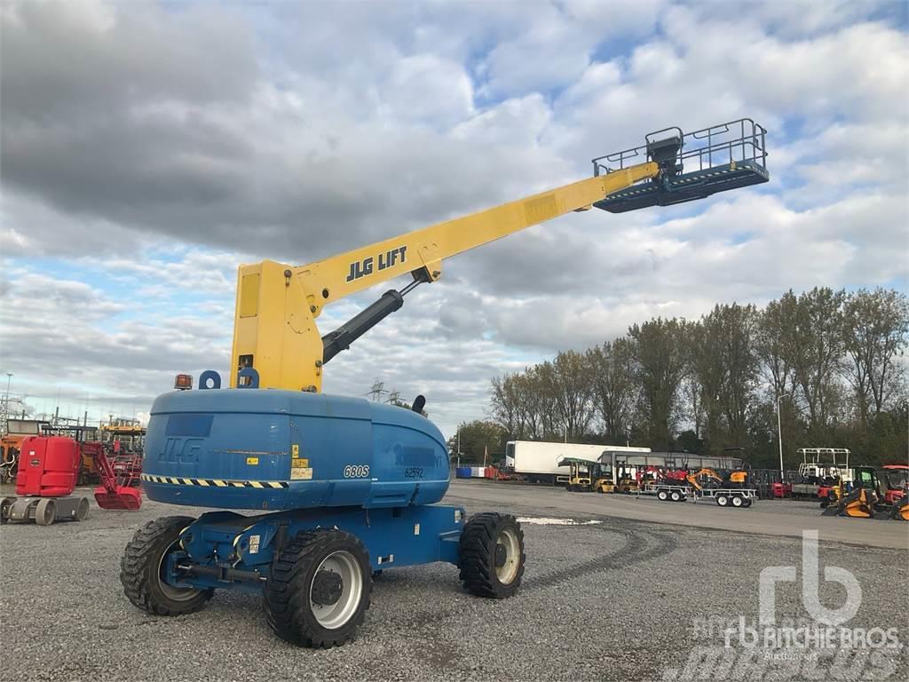 JLG 680S Plataformas con brazo de elevación manual