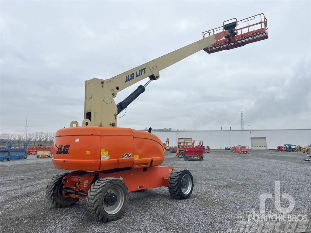 JLG 680S Plataformas con brazo de elevación manual