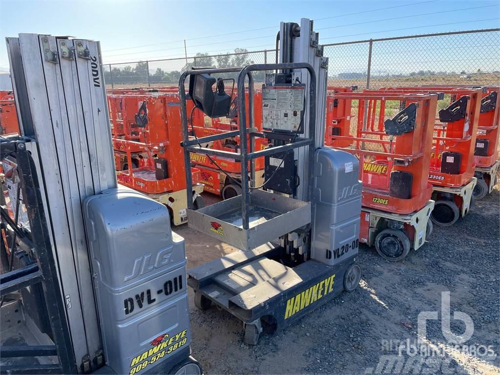 JLG DVL20 Plataformas con brazo de elevación manual