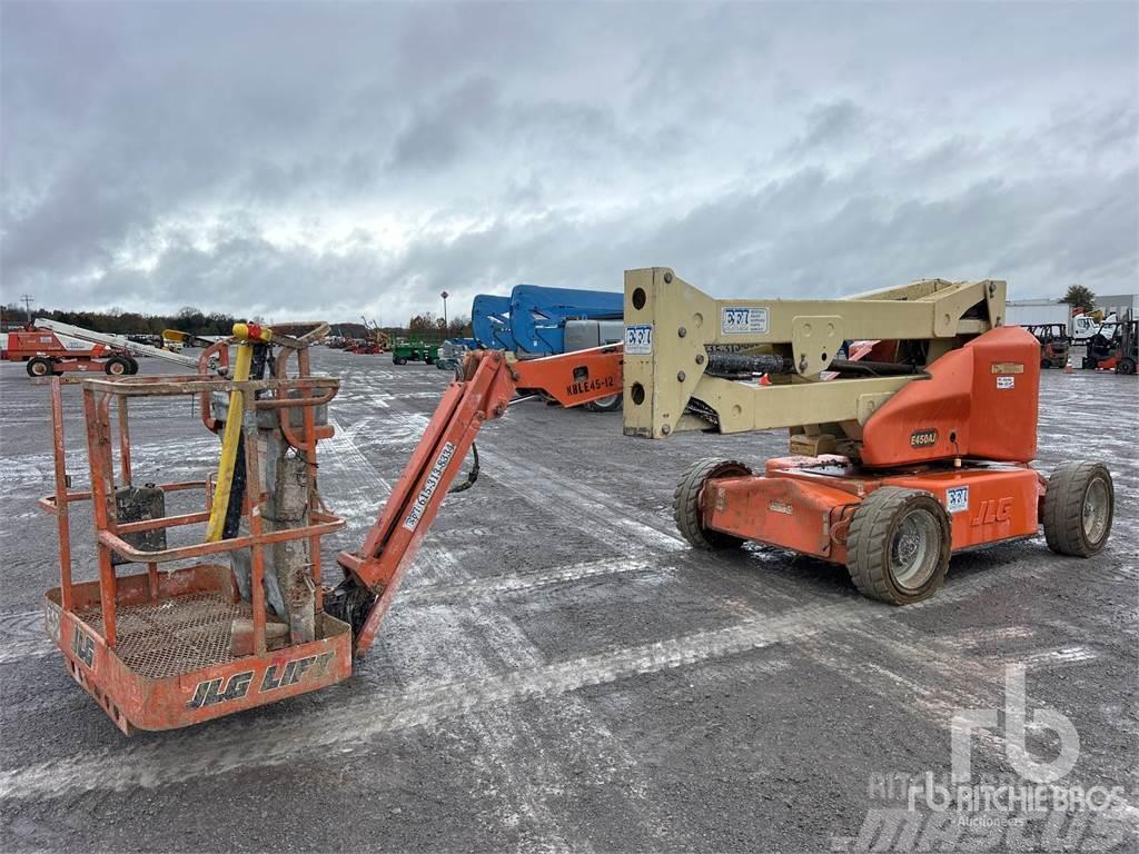 JLG E450A Plataformas con brazo de elevación manual