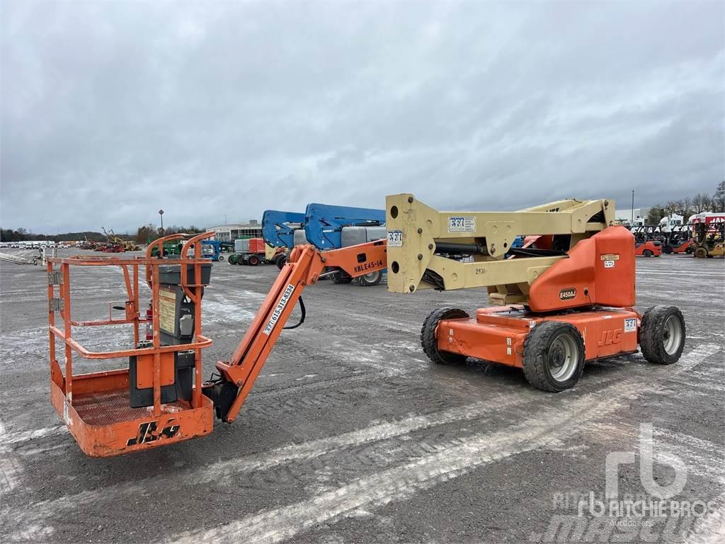 JLG E450AJ Plataformas con brazo de elevación manual