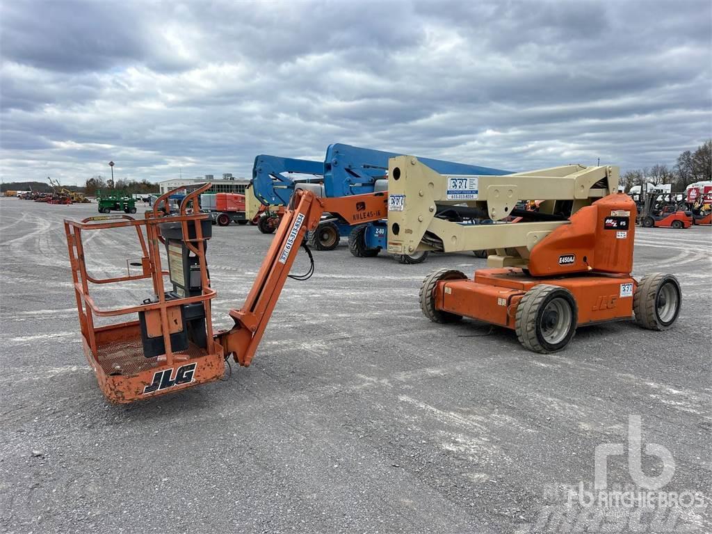 JLG E450AJ Plataformas con brazo de elevación manual