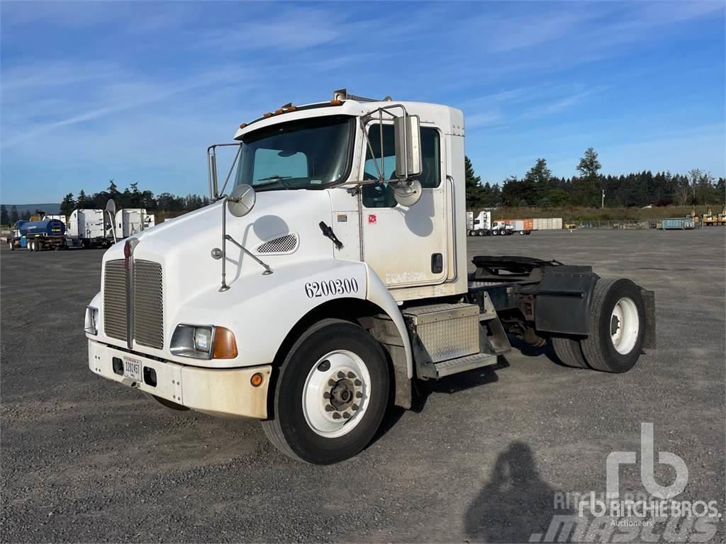 Kenworth T300 Camiones tractor