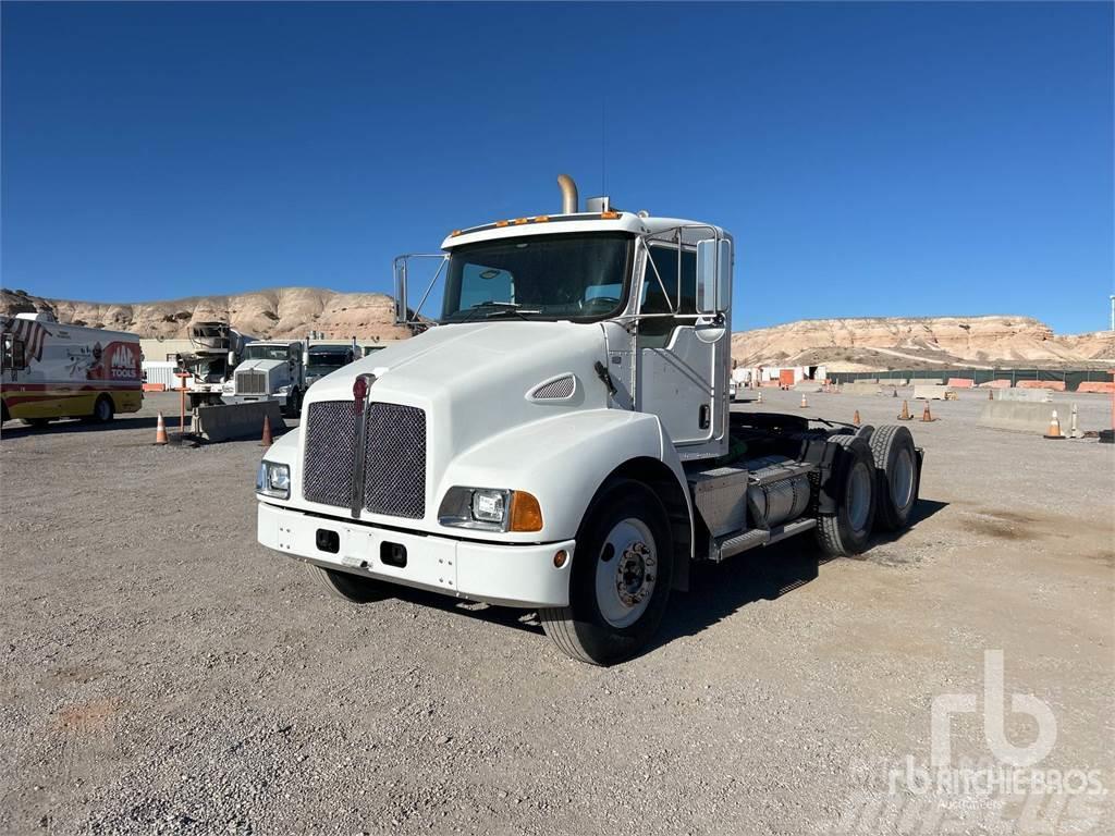 Kenworth T300 Camiones tractor