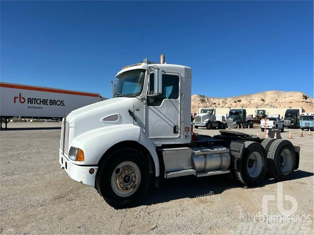 Kenworth T300 Camiones tractor