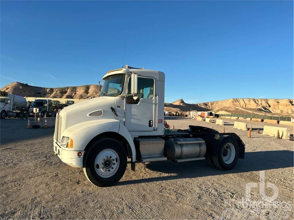 Kenworth T300 Camiones tractor