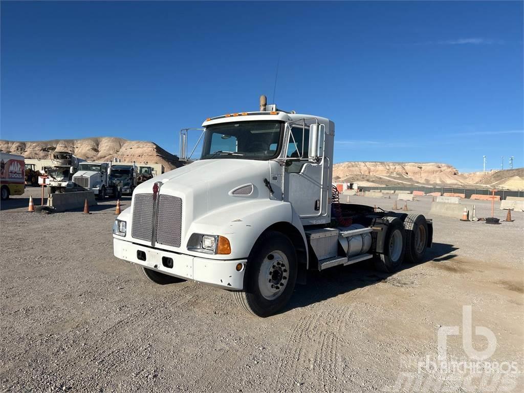 Kenworth T300 Camiones tractor