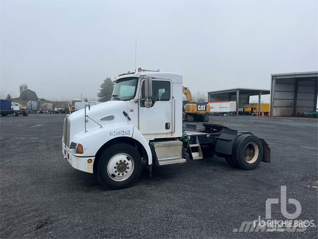 Kenworth T300 Camiones tractor