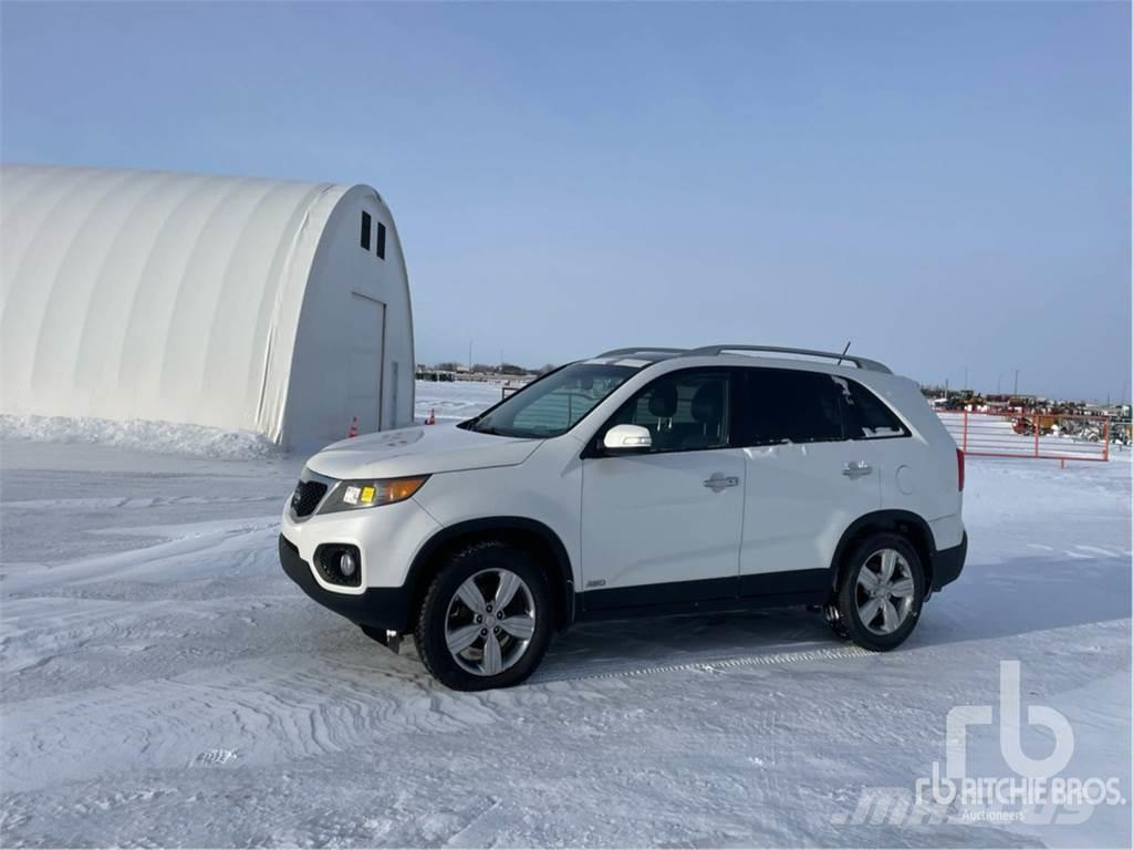 Kia SORENTO Caja abierta/laterales abatibles