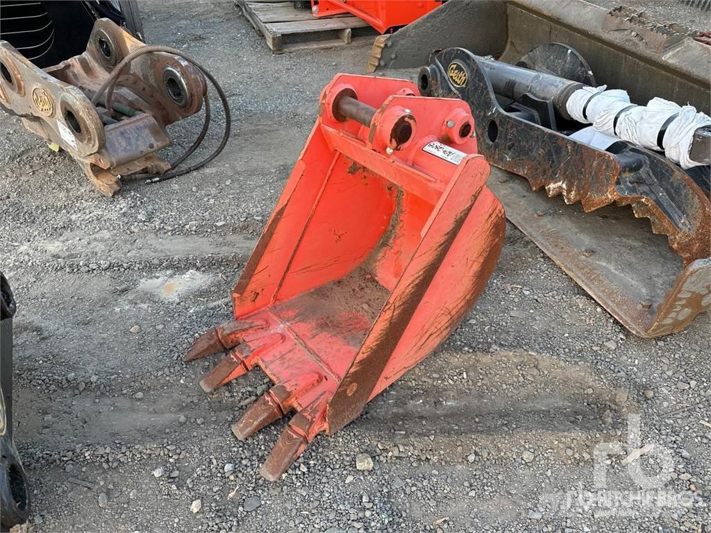 Kubota BT2913A Cucharones