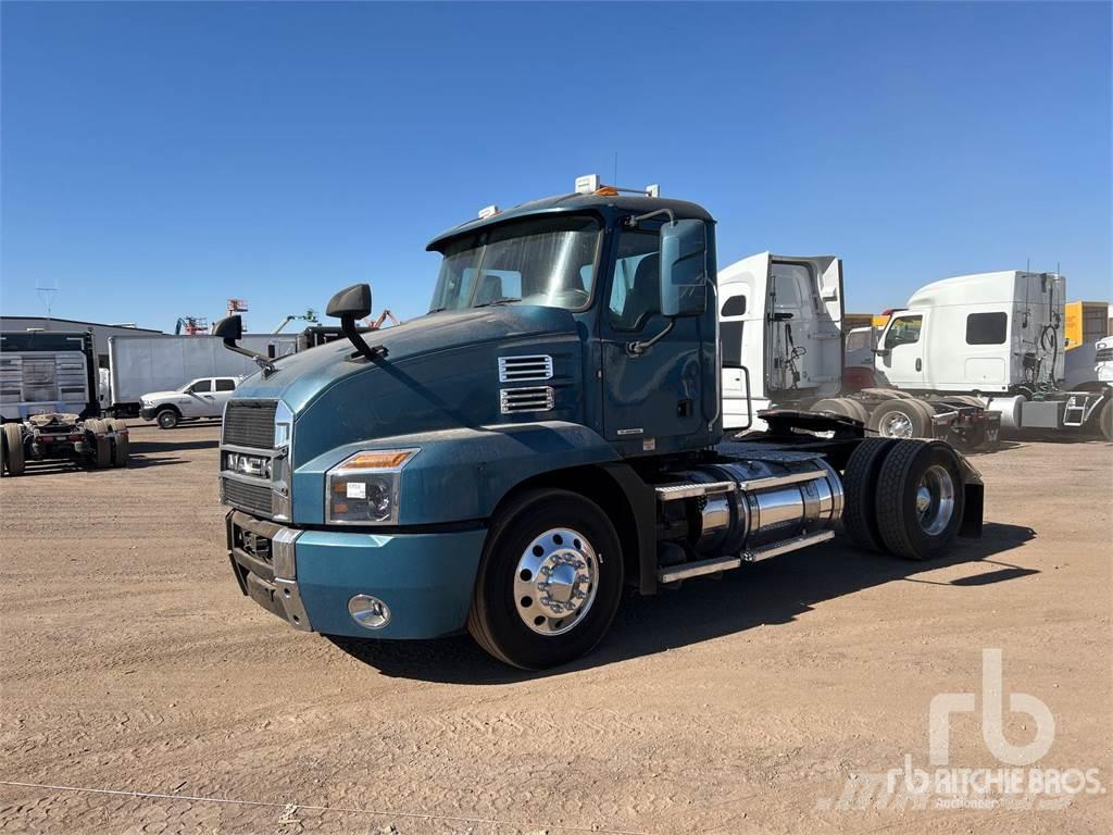 Mack AN42T Camiones tractor