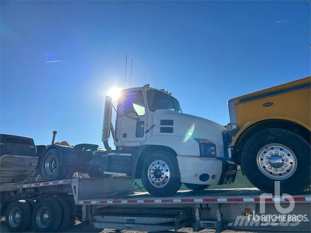 Mack AN42T Camiones tractor